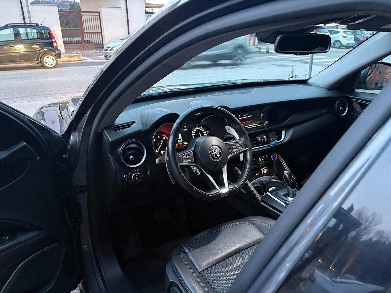 Alfa Romeo Stelvio 2.2 Turbodiesel 180 CV AT8 RWD Executive