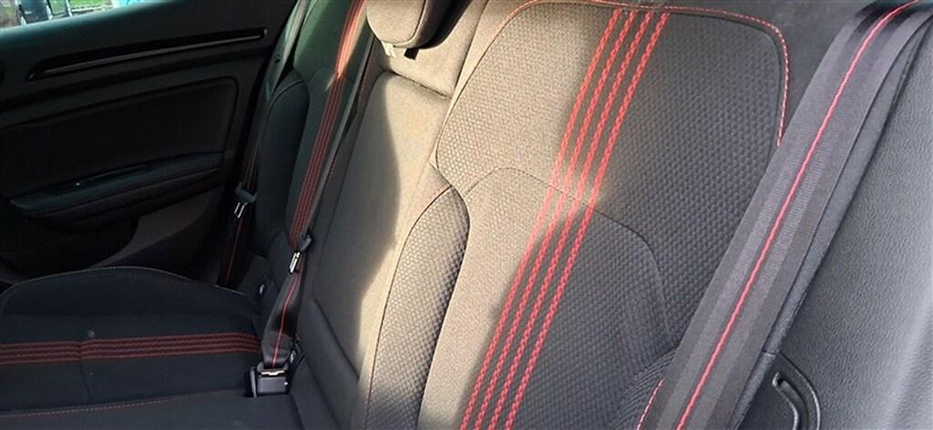 Renault Megane 1.6 Plug-in Hybrid RS Line E-Tech Auto