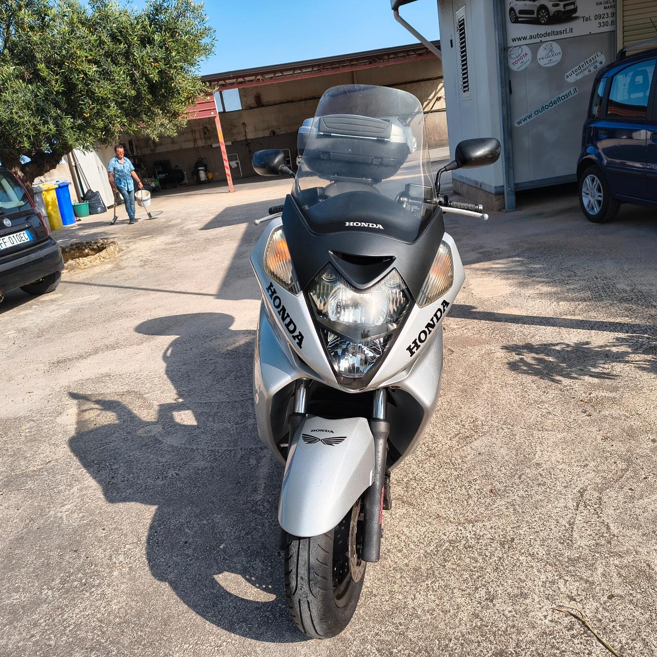 Honda Silver Wing 400