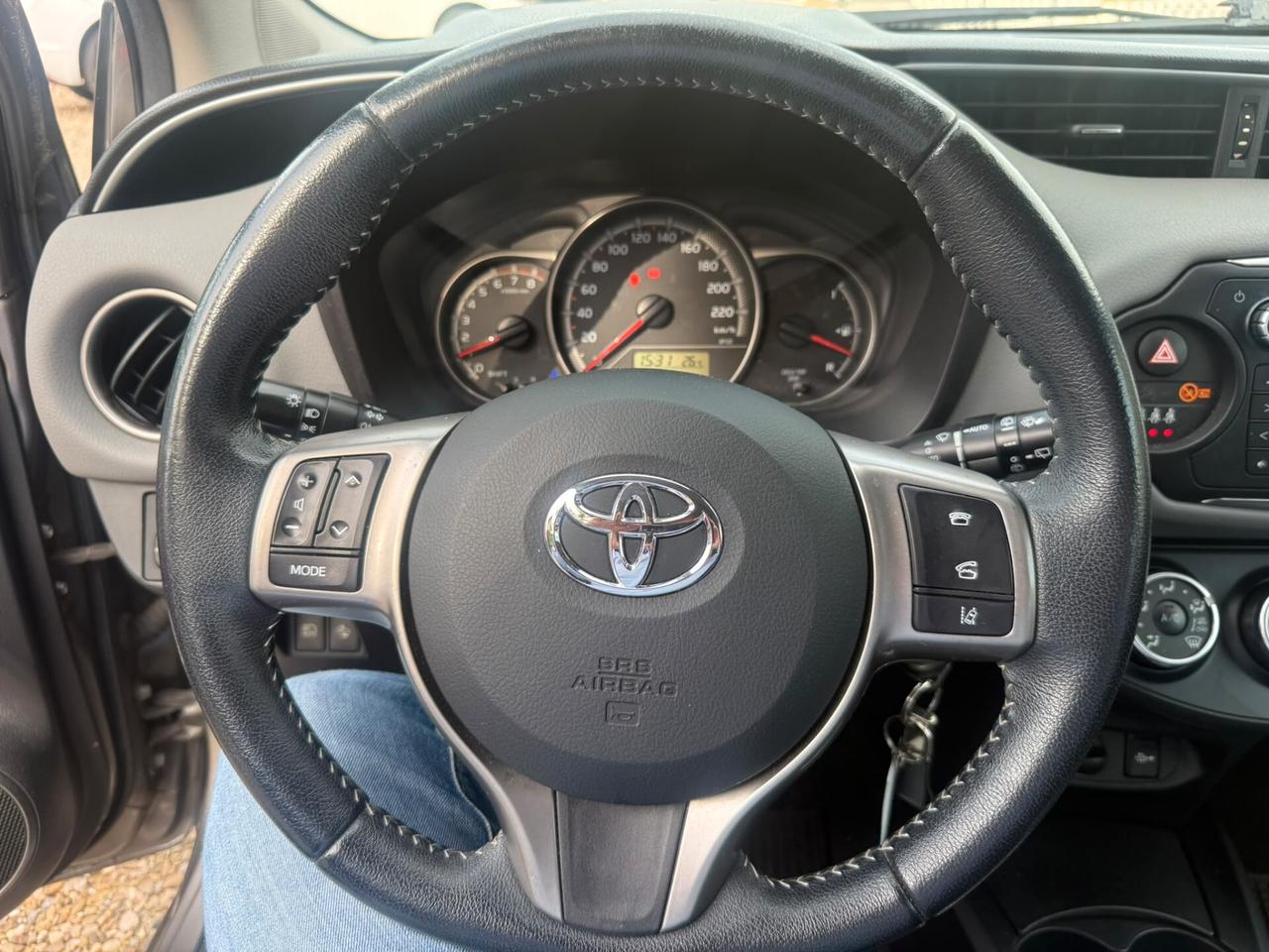 Toyota Yaris 1.0 5 porte Lounge