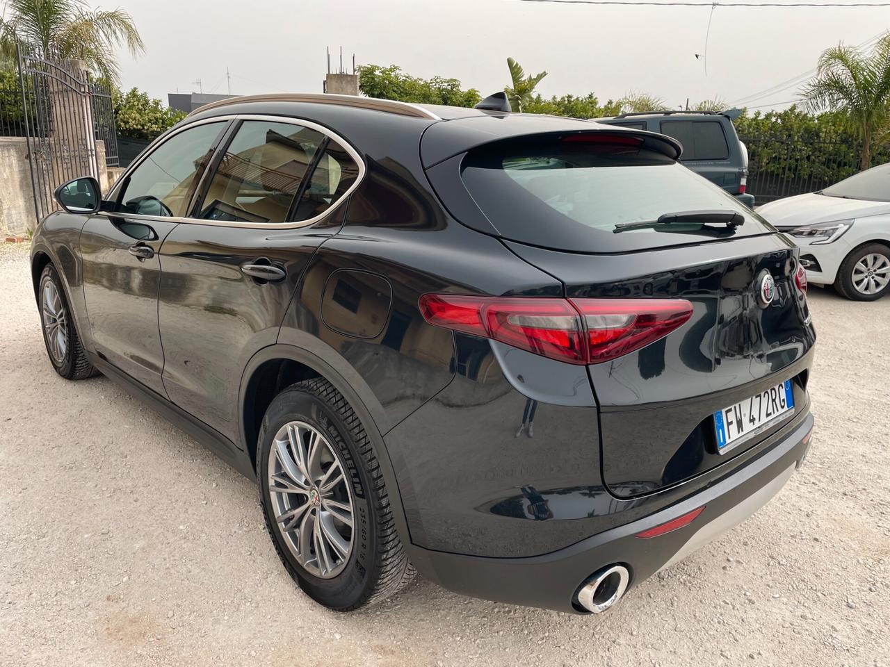 Alfa Romeo Stelvio 2.2 Turbodiesel 160 CV AT8 RWD Business