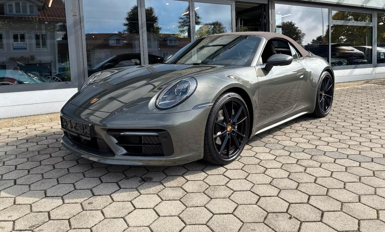 Porsche 911 Carrera Cabriolet
