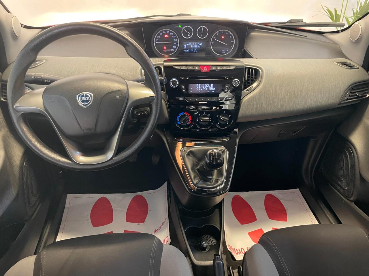 Lancia Y Ypsilon 0.9 85 CV Metano Ecochic Gold Twinair Neopatentati