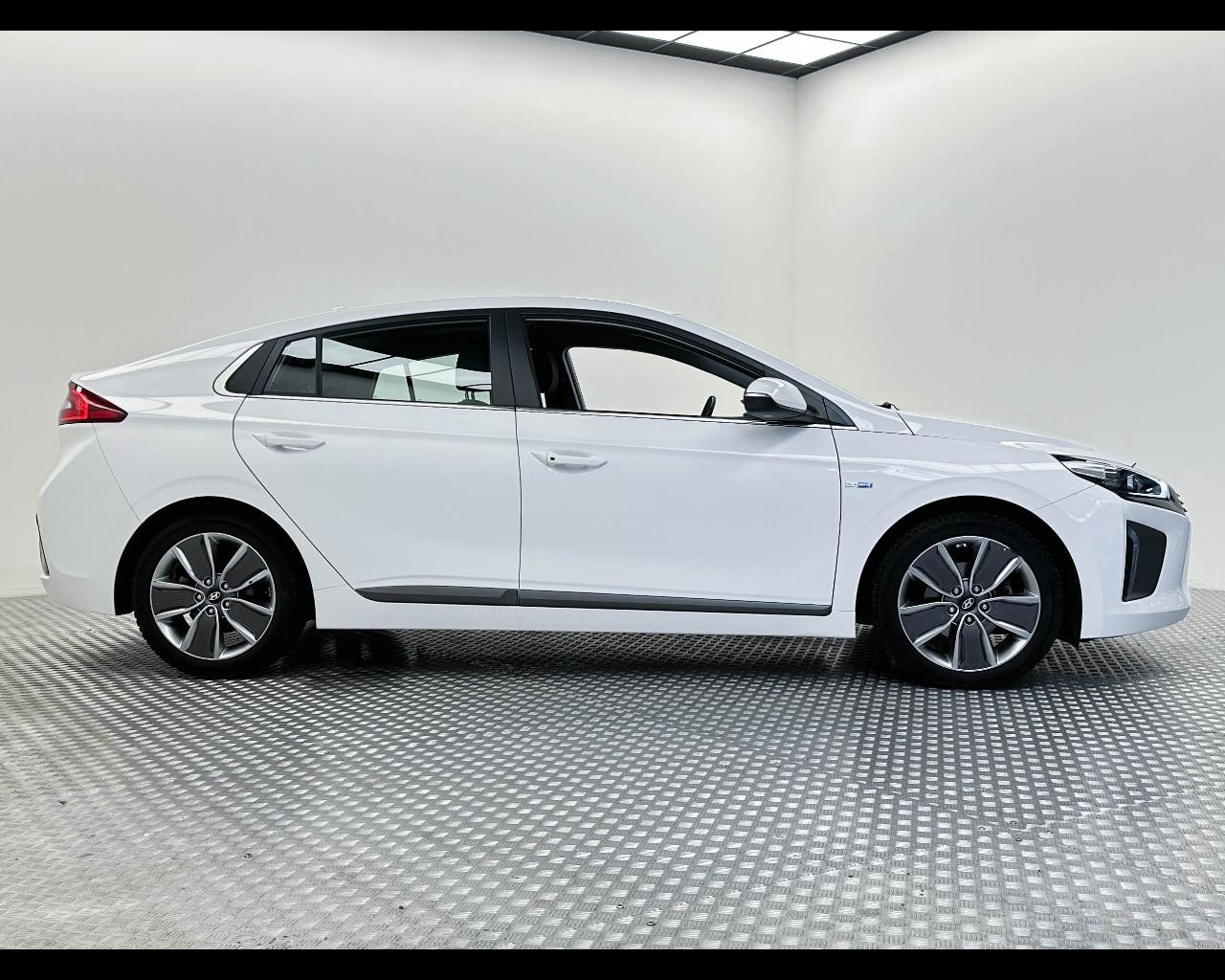 HYUNDAI Ioniq - 1.6 Hybrid DCT Comfort