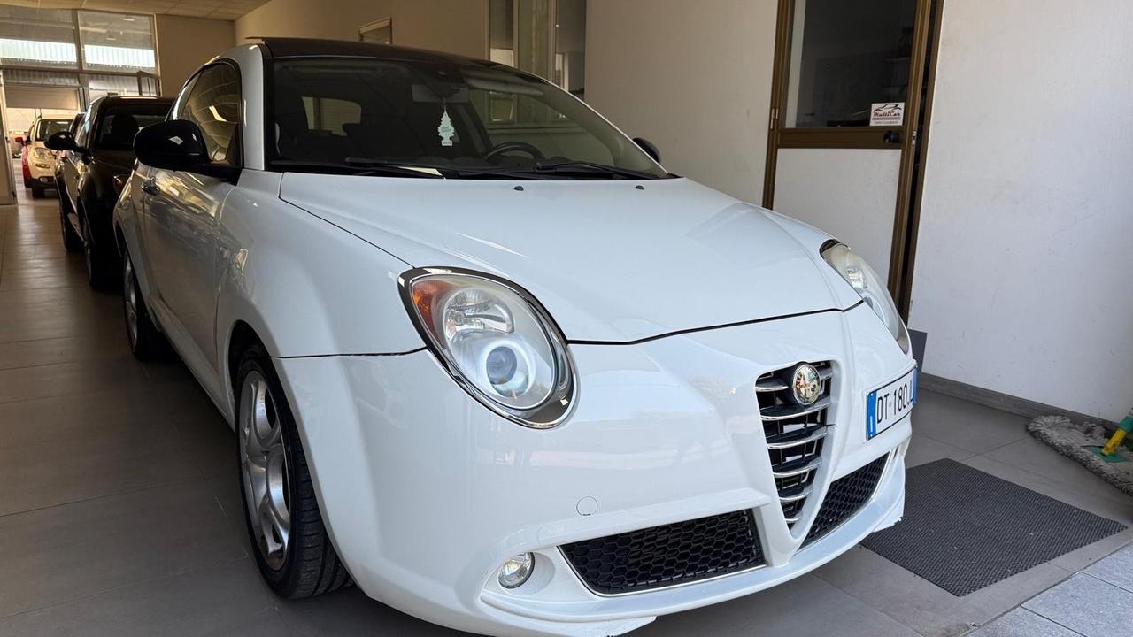 Alfa Romeo MiTo 1.6 JTDm 16V Distinctive Sport Pack