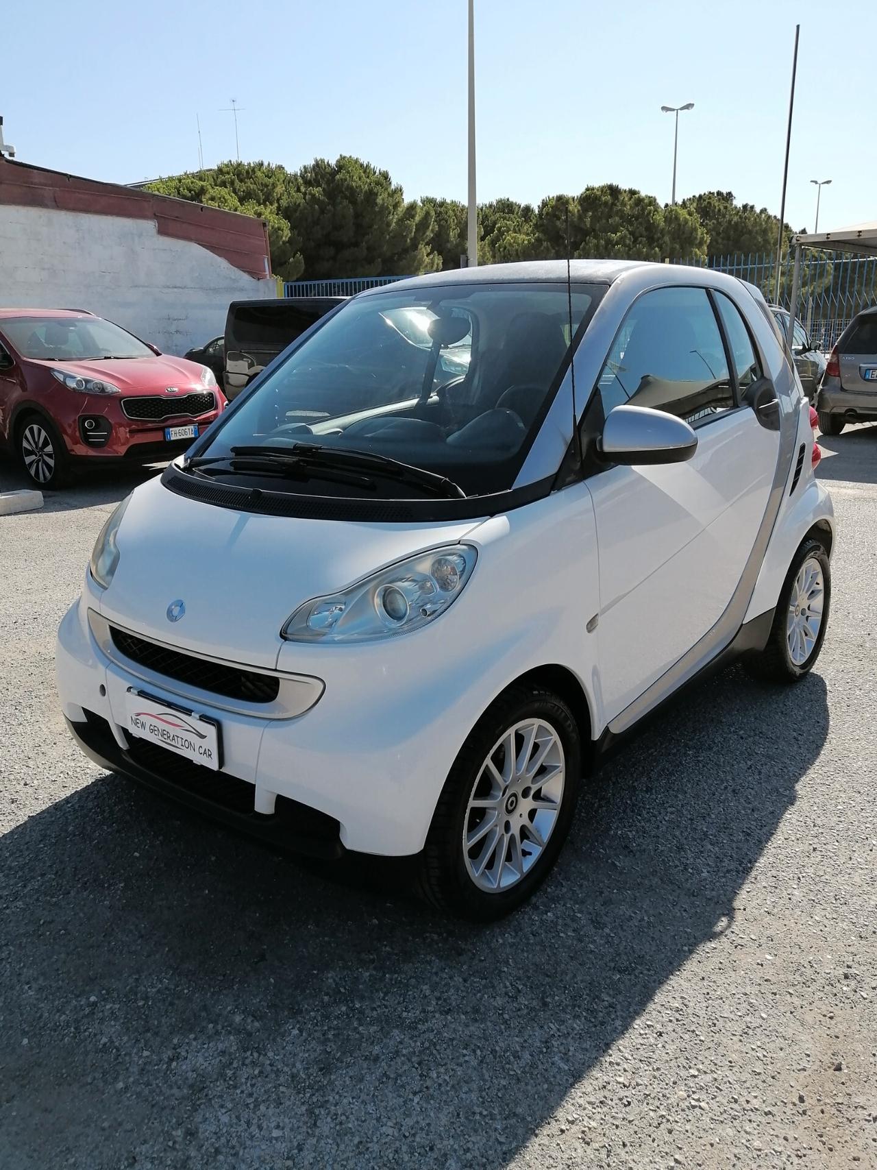 Smart ForTwo 1000 62 kW coupé passion