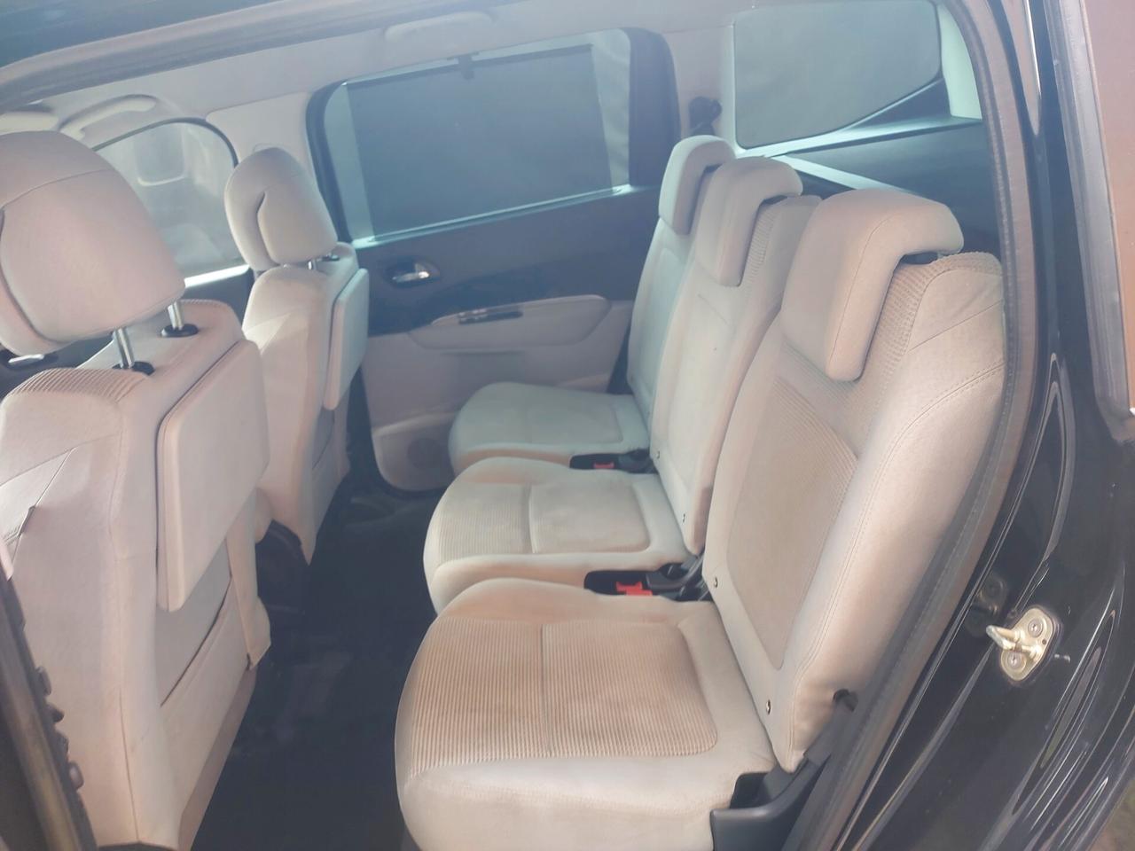 Peugeot 5008 1.6 HDi 110cv ottimo stato
