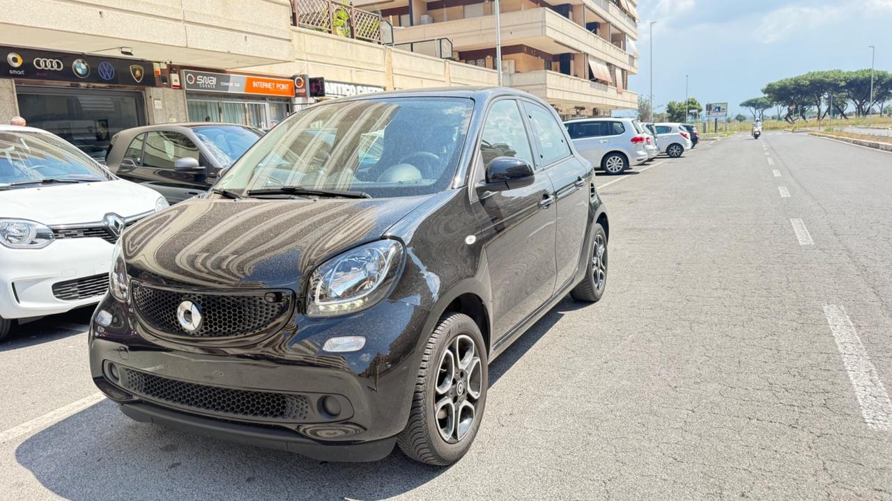 Smart ForFour 90 0.9 Turbo Prime LED NAVI PANORAMA PDC CERCHI 15 BLUETOOTH