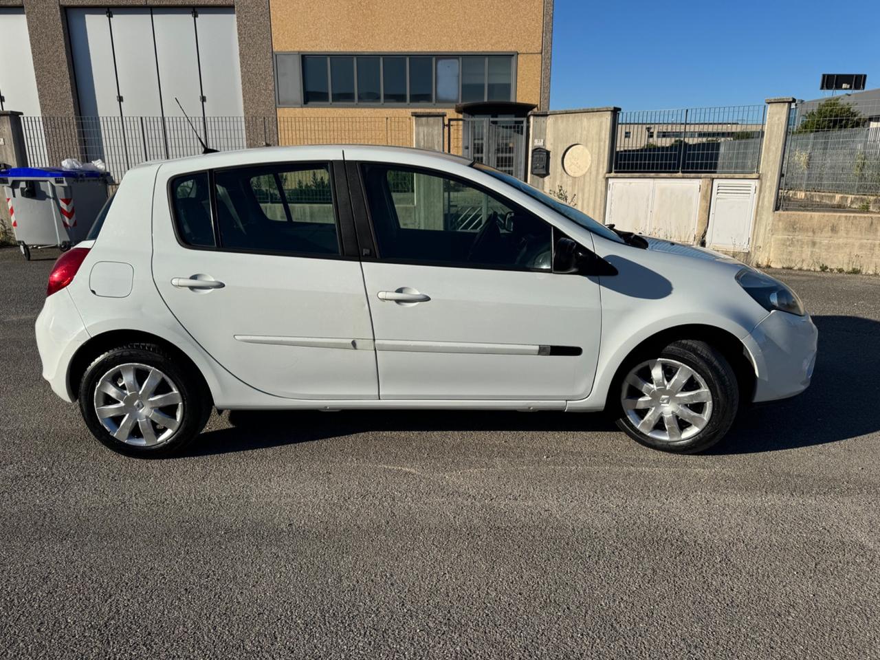 Renault Clio 1.2 16V 5 porte Luxe