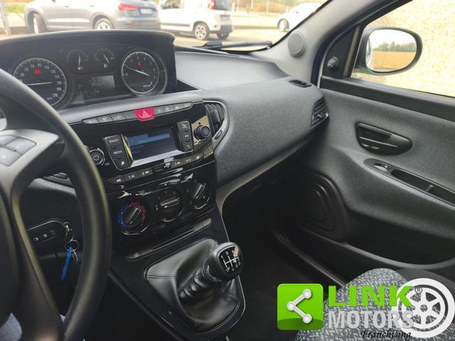 LANCIA Ypsilon HYBRID