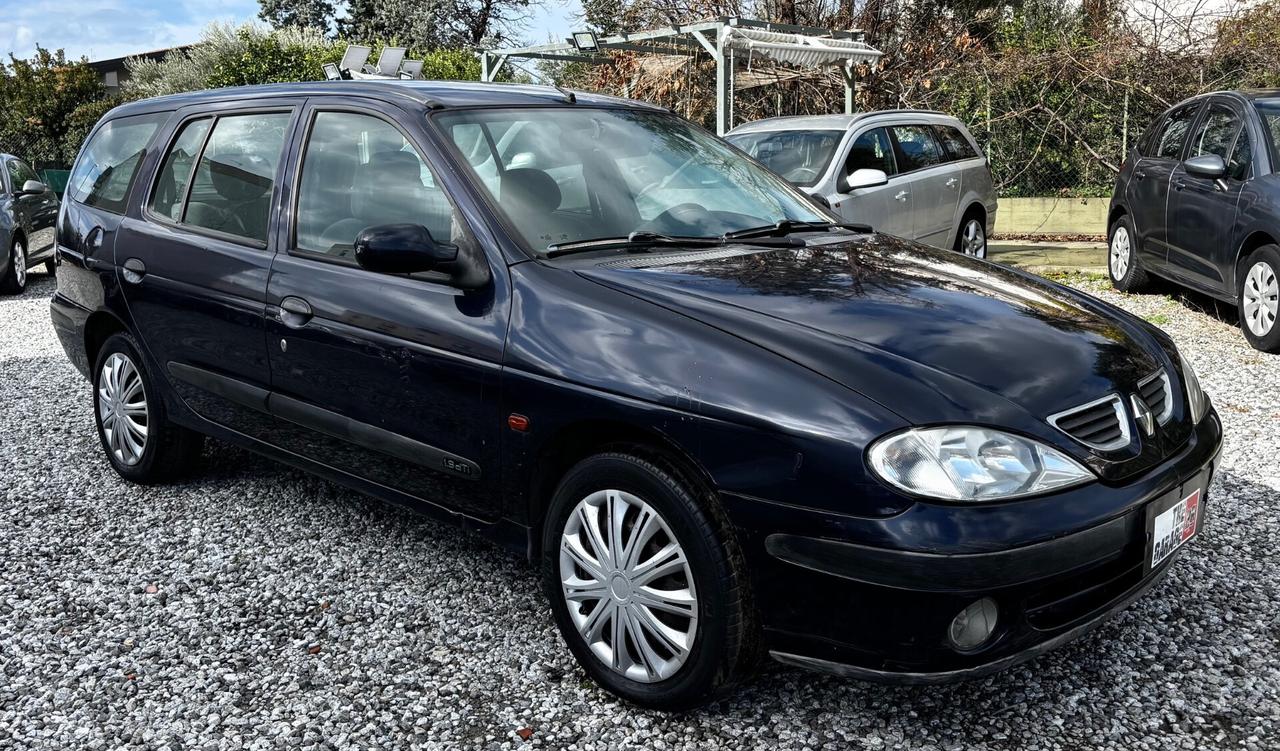 Renault Megane Mégane 1.9 dTi cat RXE