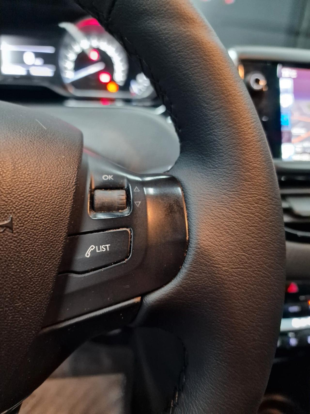 Peugeot 208 1.2 PureTech 82 5 porte Allure