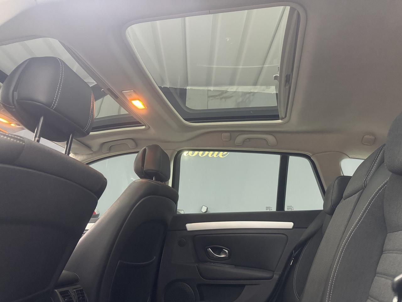 Renault Laguna 2.0 dCi 150CV SporTour Initiale