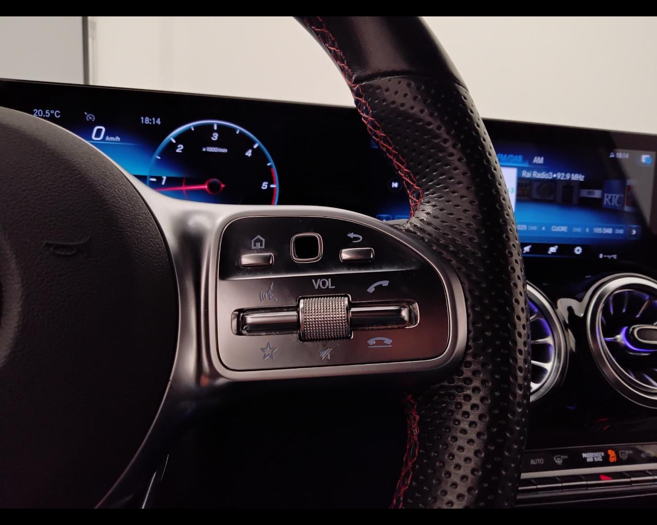 Mercedes-Benz GLB - X247 2019 - GLB 200 d Premium auto