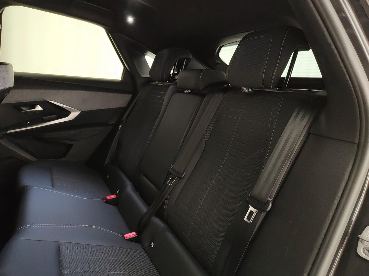 Peugeot 3008 Hybrid 136 e-DCS6 GT