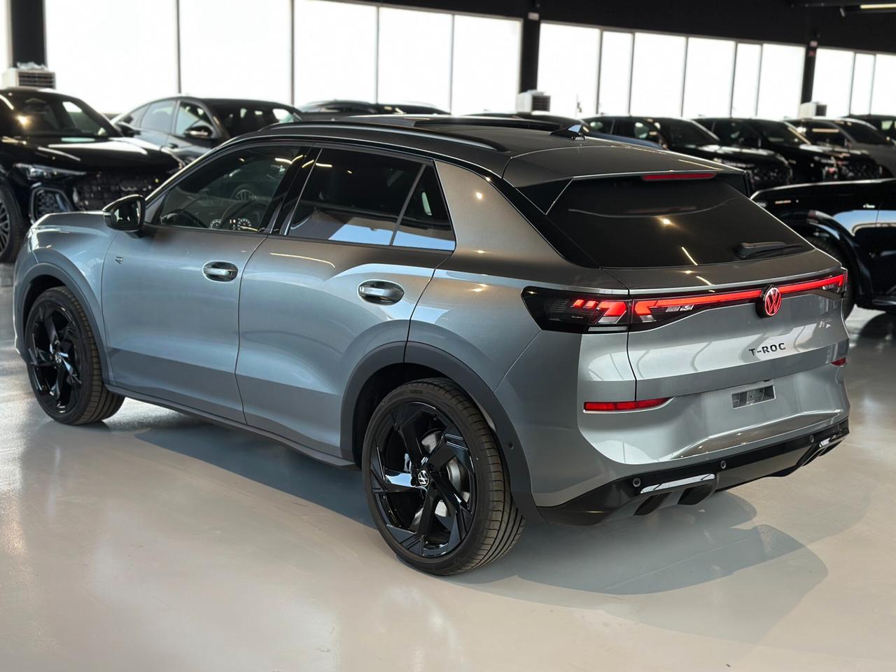Volkswagen T-Roc 1.5 eTSI ACT 150 CV DSG R-Line