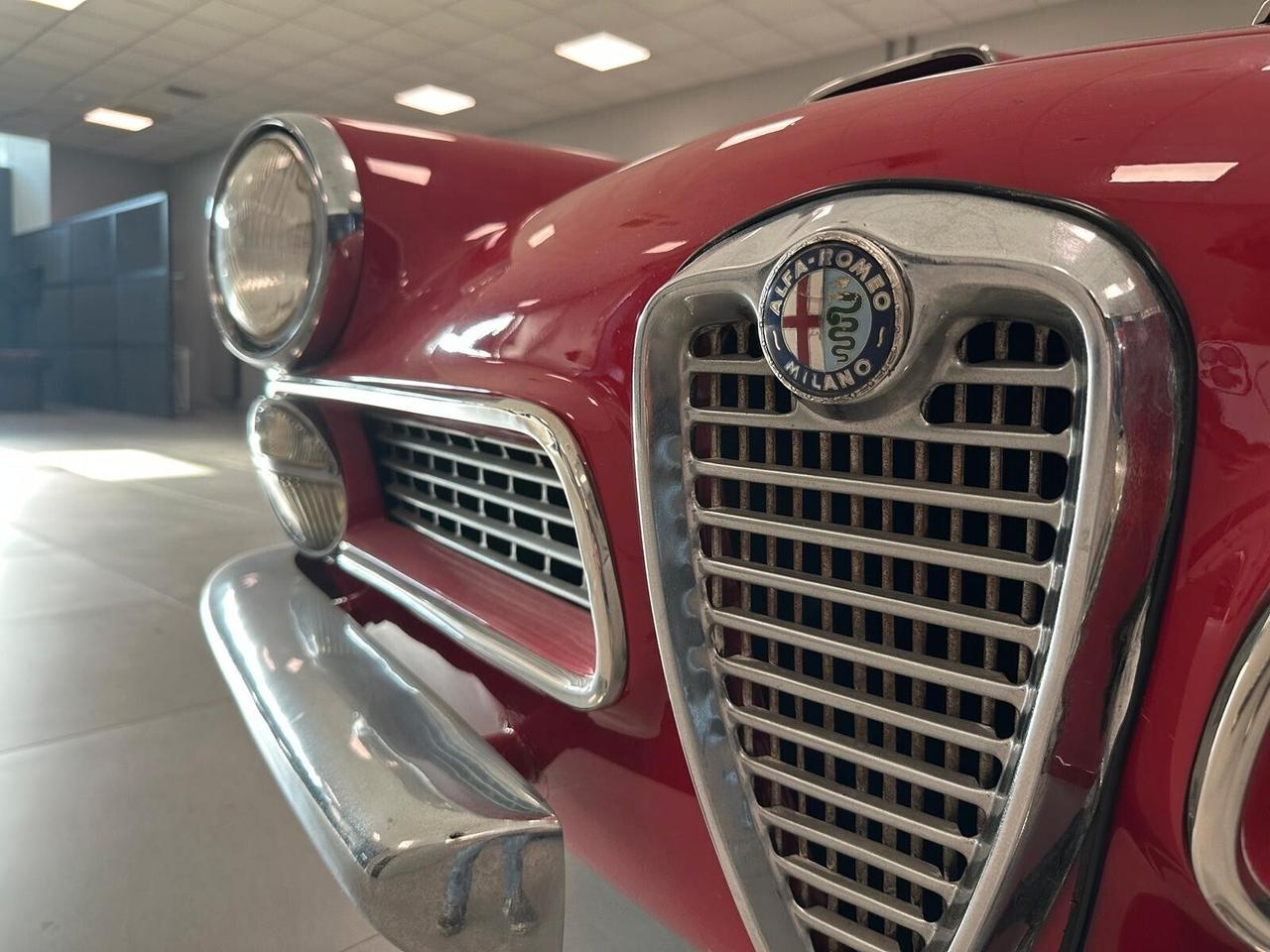 Alfa Romeo 2000 Touring Spider