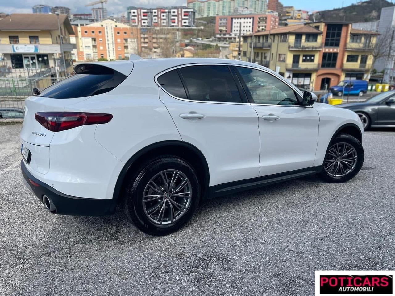 Alfa Romeo Stelvio 2.2 Turbodiesel 210 CV AT8 Q4 Executive