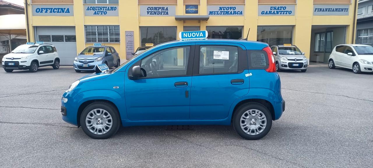 Fiat Panda cc. 1.000 Benzina-Elettrica (Ibrida) 70 CV. 5 Porte 5 Posti Euro 6ETEMP Temp KM. 0 Utilizzabile anche per i Neopatentati.