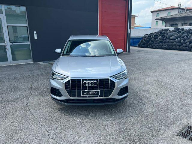 AUDI Q3 35 TDI S tronic Business Advanced