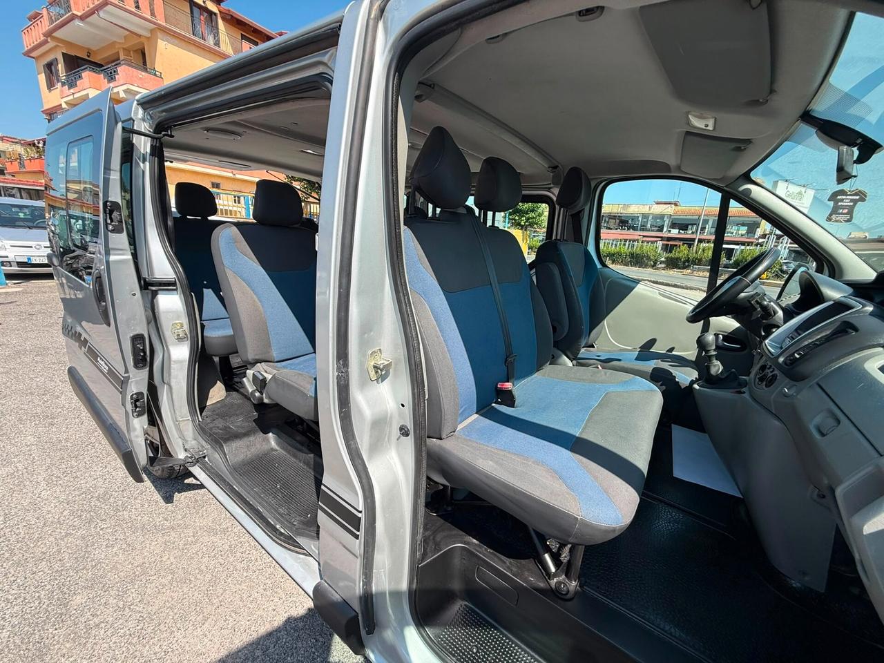 RENAULT TRAFIC 2.0DCi 115CV 9POSTI