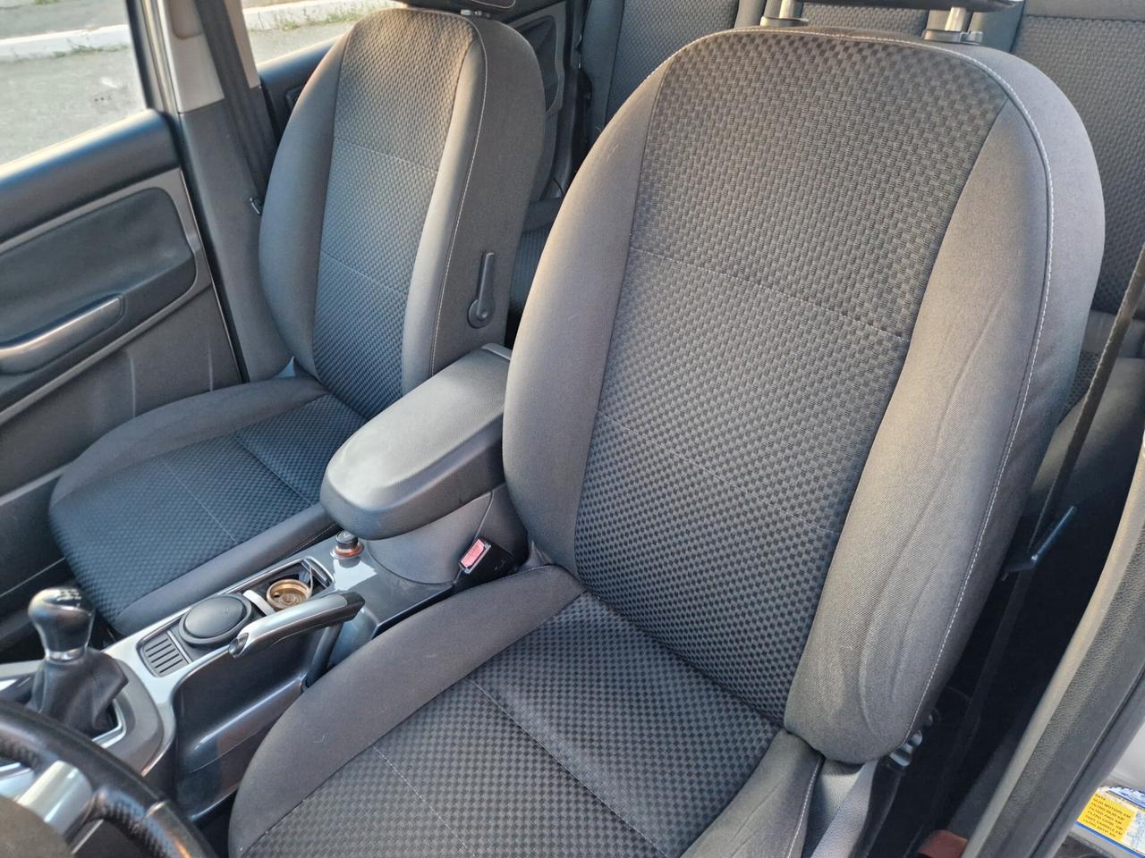 Ford C-Max 2.0 145cv GPL Titanium