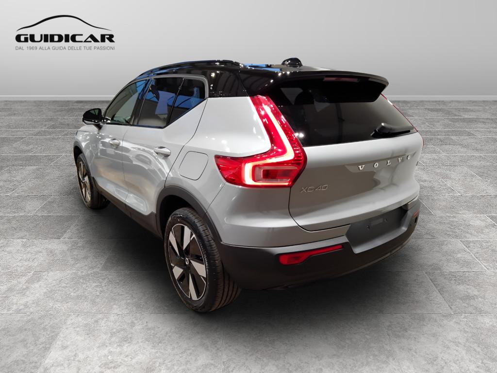 VOLVO XC40 Core Single Motor Extended Range