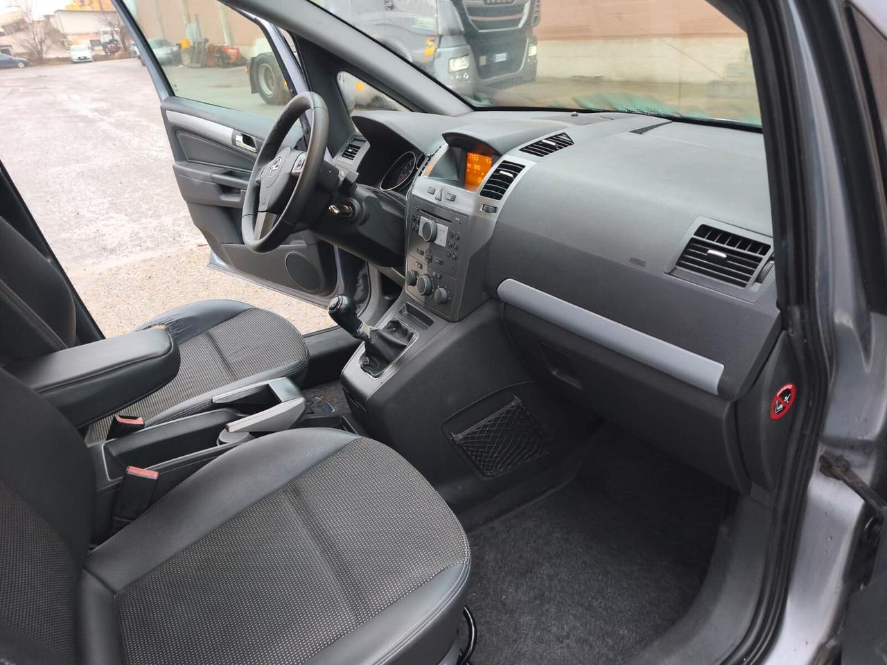 Opel Zafira 2006----1.6 Benzina 7 Posti