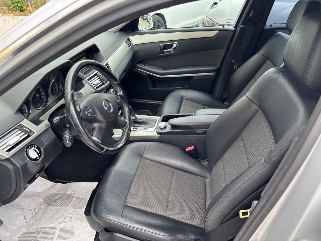 Mercedes-benz E 220 CDI BlueEFFICIENCY Avantgarde AMG