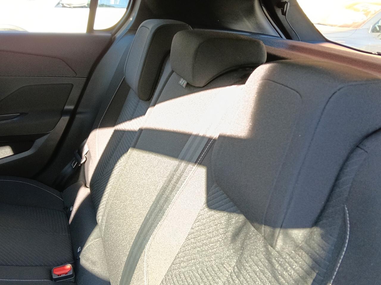 PEUGEOT 308 1.2 BENZ-KM 16.000 -2022