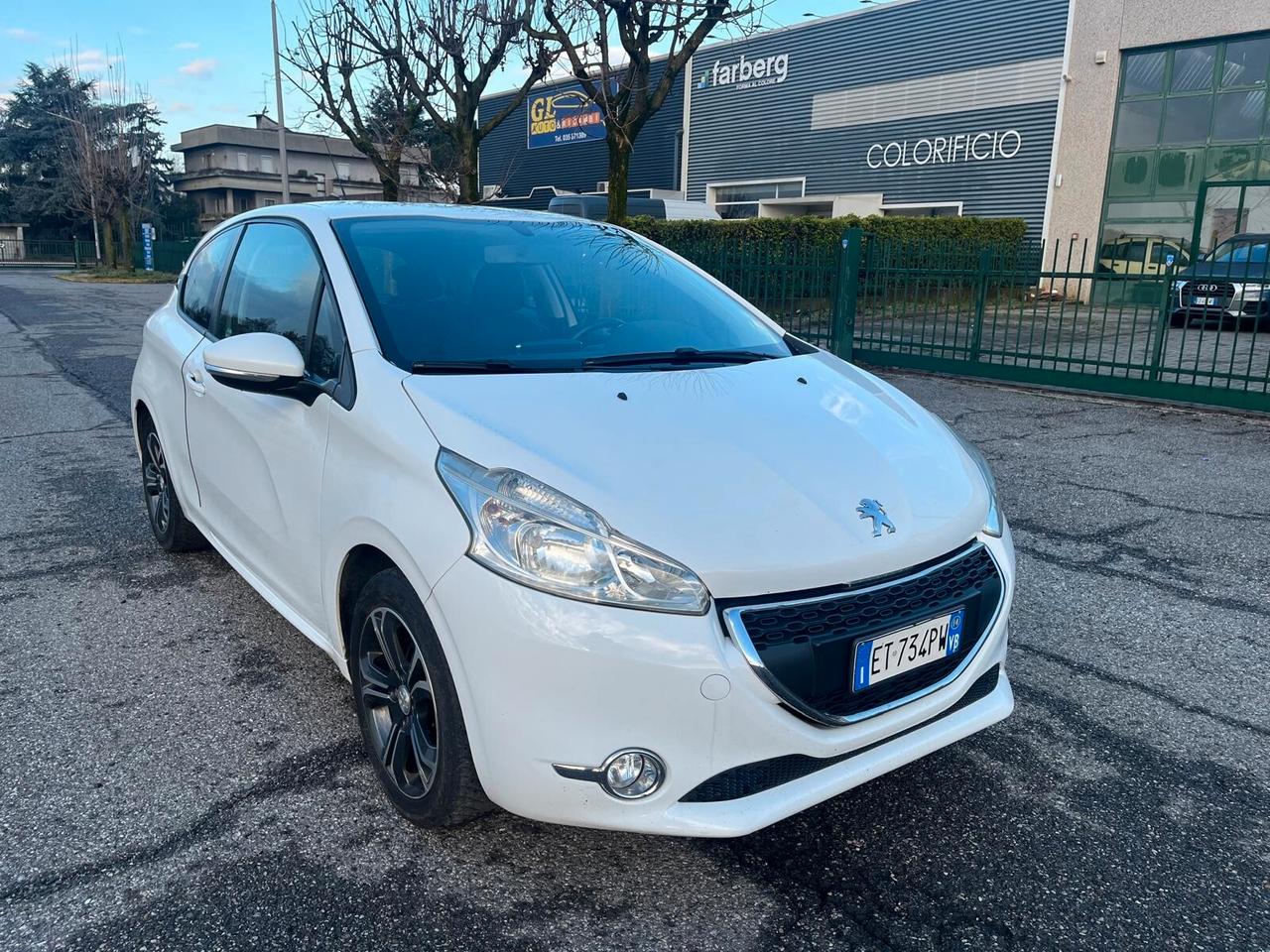Peugeot 208 1.4 HDi 68 CV 3 porte Allure