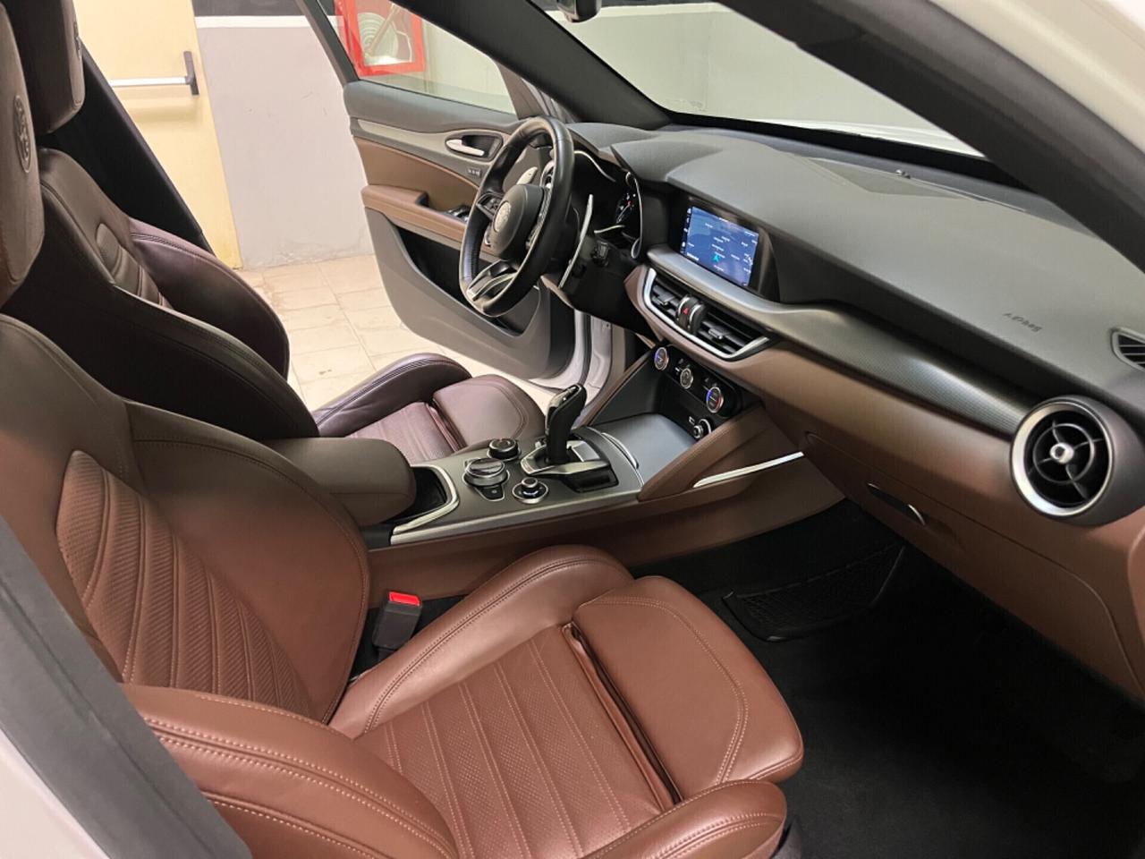 Alfa Romeo Stelvio 2.2 210 CV AT8 Q4 Veloce