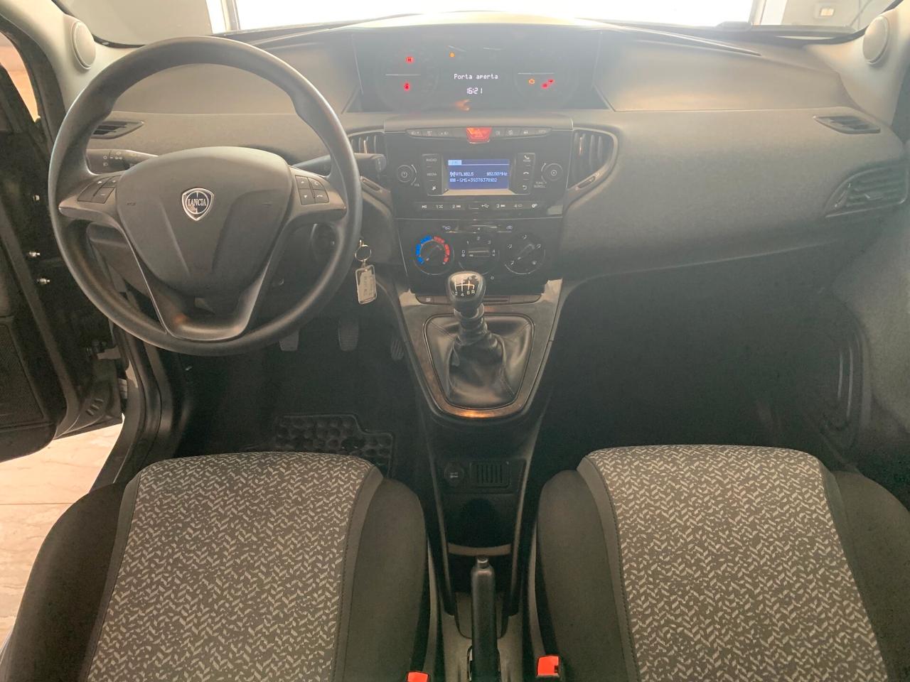 Lancia Ypsilon 1.0 FireFly 5 porte S&S Hybrid Silver Plus