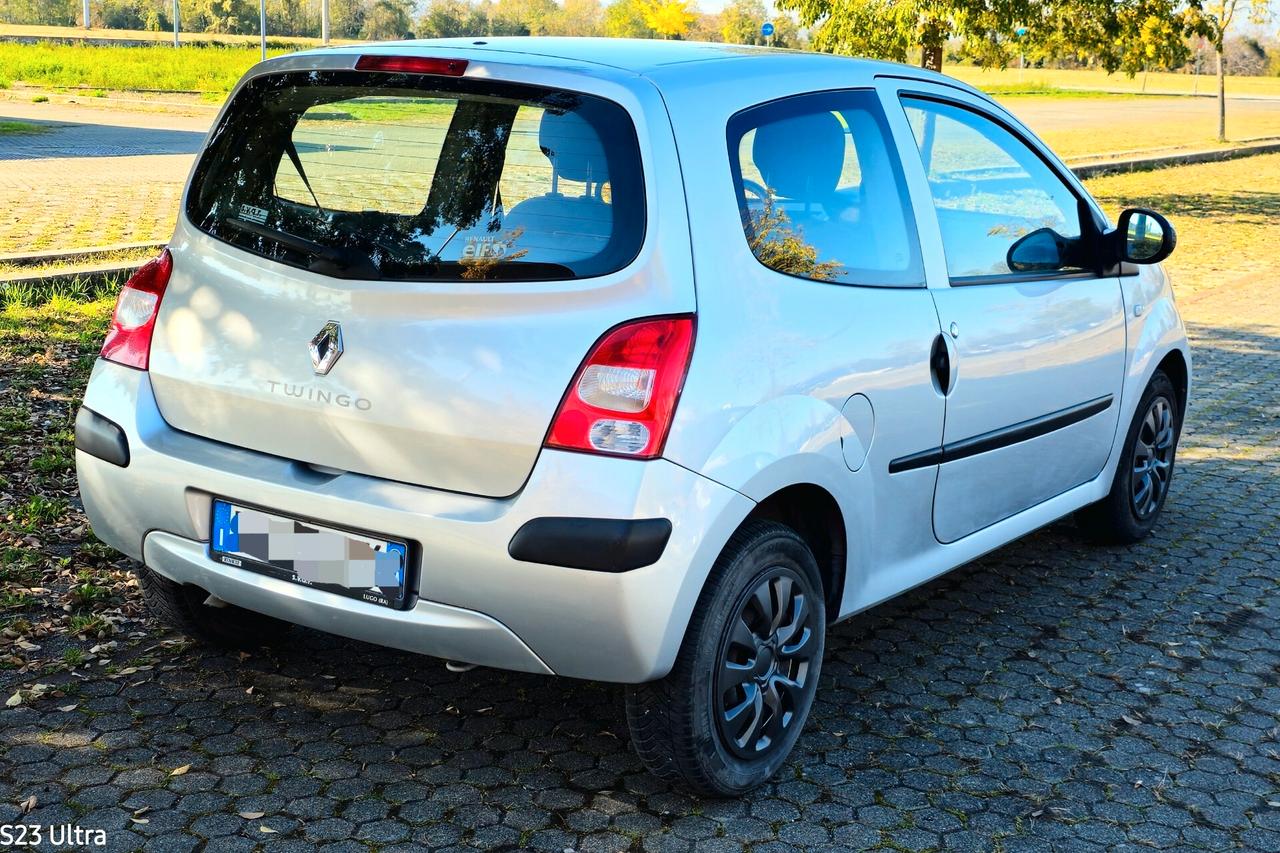 Renault Twingo 2° serie ok neopatentati garantita 12 mesi