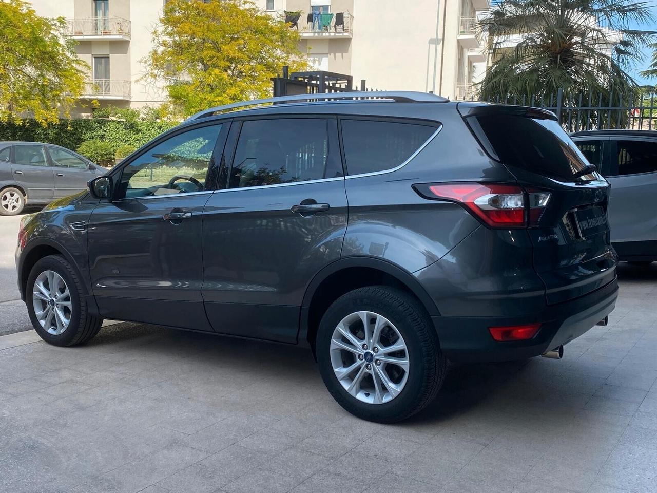 Ford Kuga 2.0 TDCI 150 CV S&S 4WD Titanium