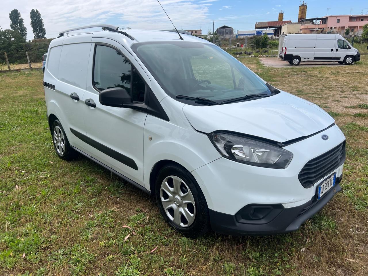 Ford Transit Courier 1.5 TDCi 75CV Van Entry