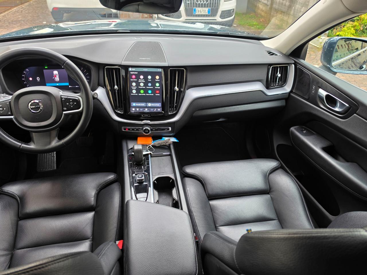 Volvo XC 60 XC60 B4 (d) AWD Geartronic Momentum Pro