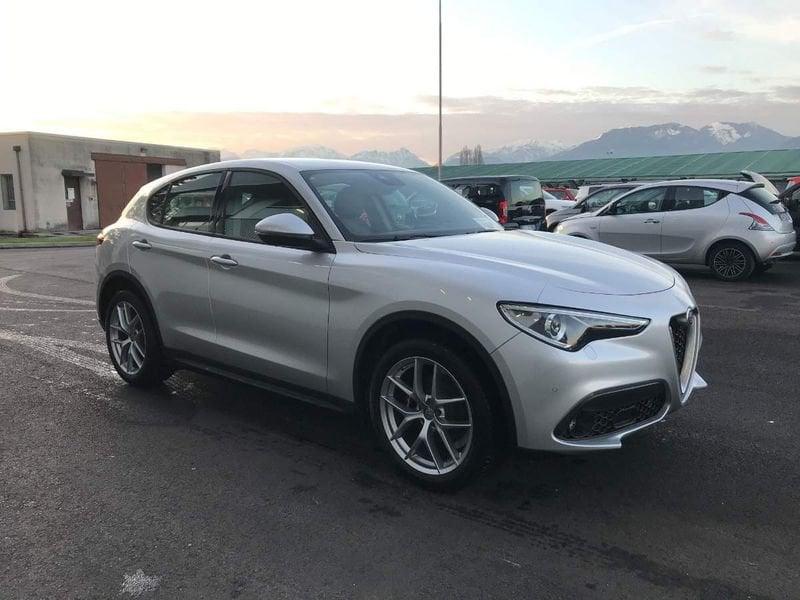 Alfa Romeo Stelvio 2.2 Turbodiesel 190 CV AT8 RWD Executive