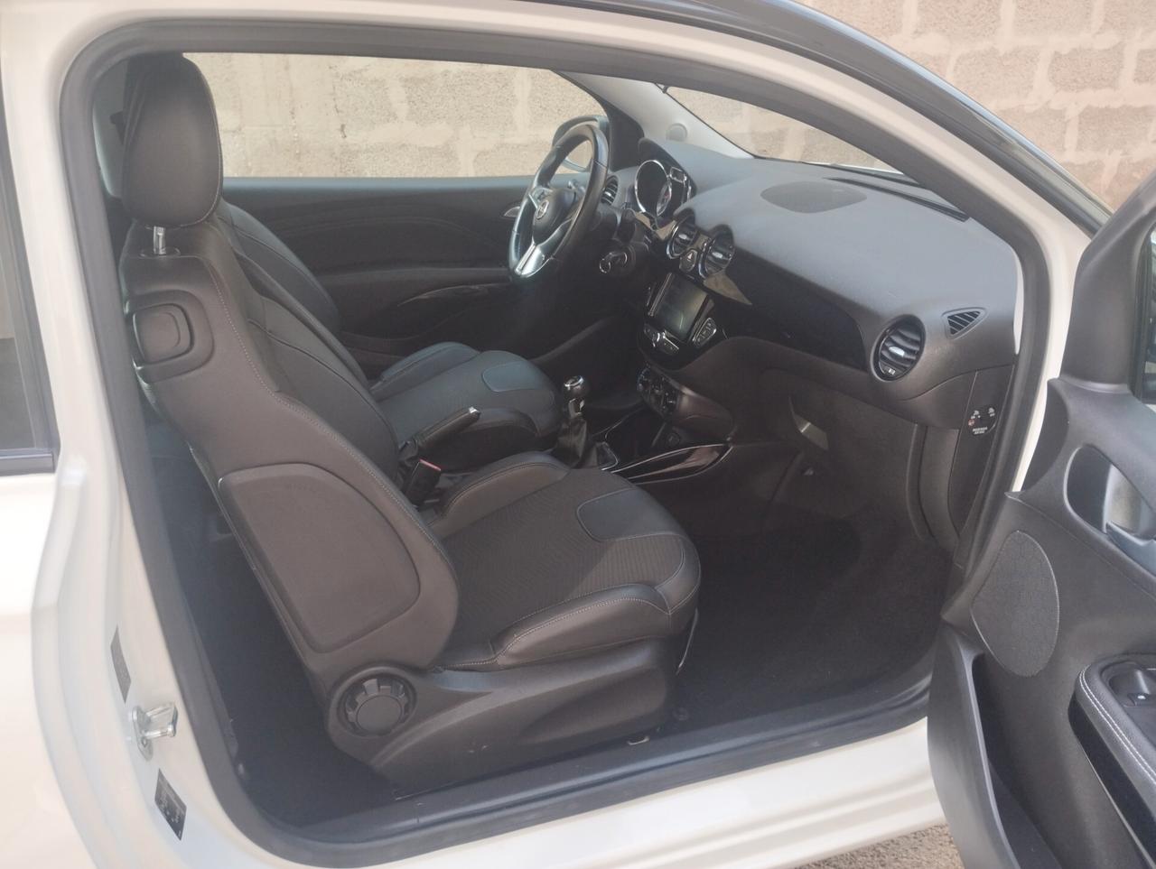 Opel Adam 1.4 87 CV GPL Tech Jam