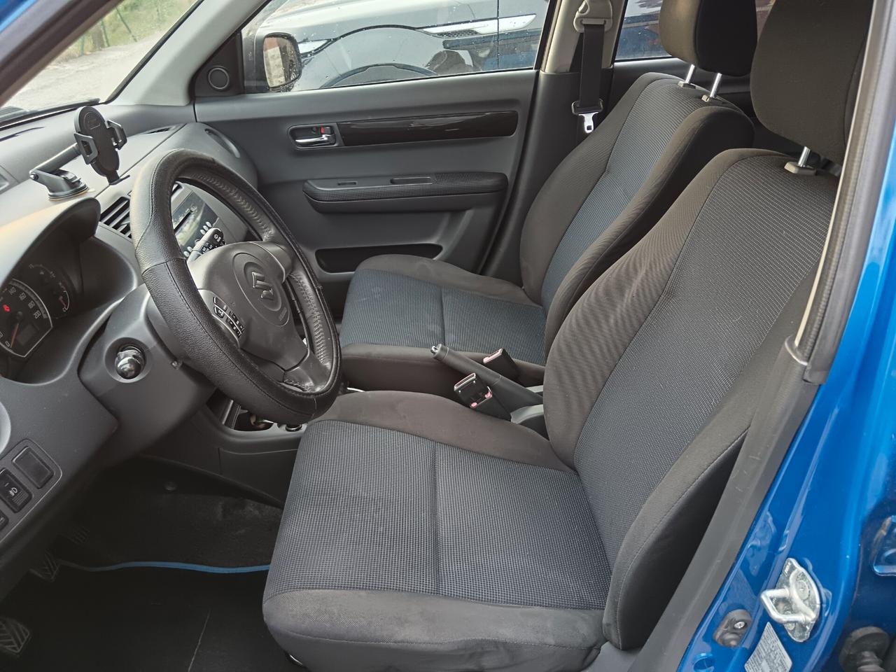 Suzuki Swift 1.3 16V 92CV 4X4 LEGGI ANNUNCIO