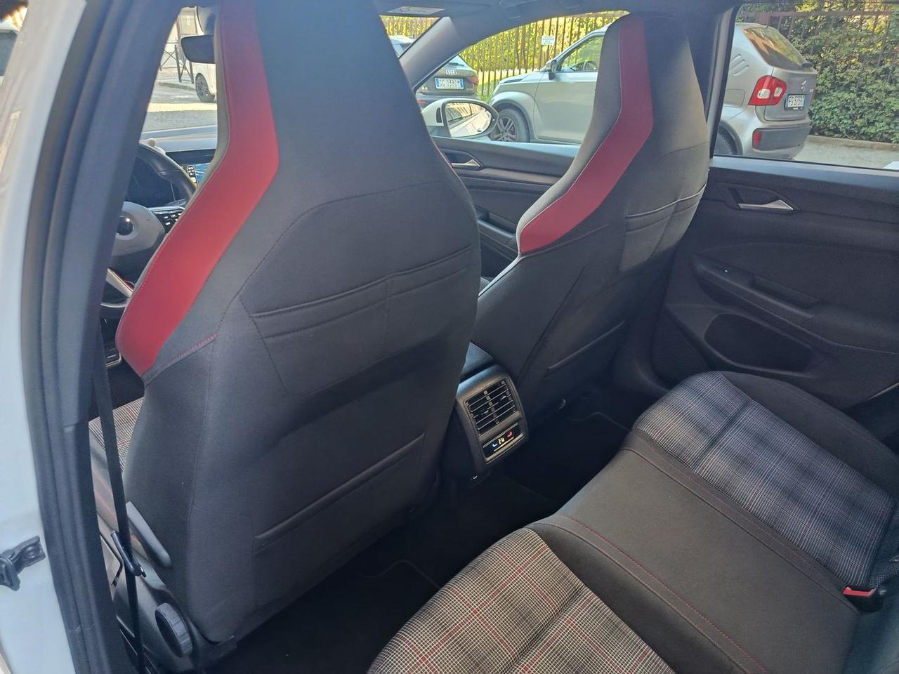 Volkswagen Golf Ultimate 2.0 TSI GTI #10337