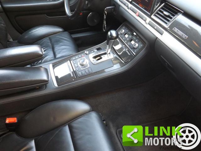 AUDI S8 5.2 V10 quattro tiptronic
