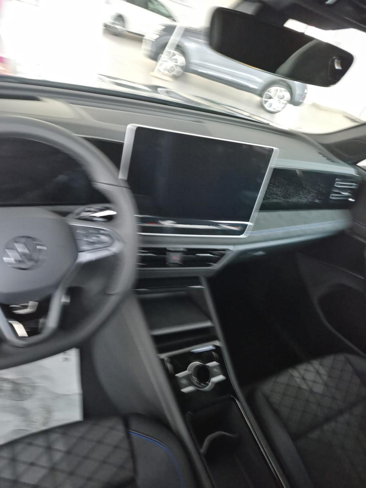 Volkswagen Tiguan 1.5 eTSI 150 CV ACT DSG R-Line
