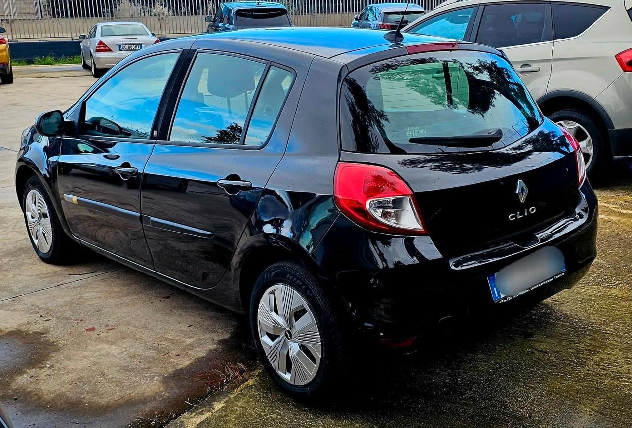 Renault Clio 1.6 16V 5 porte