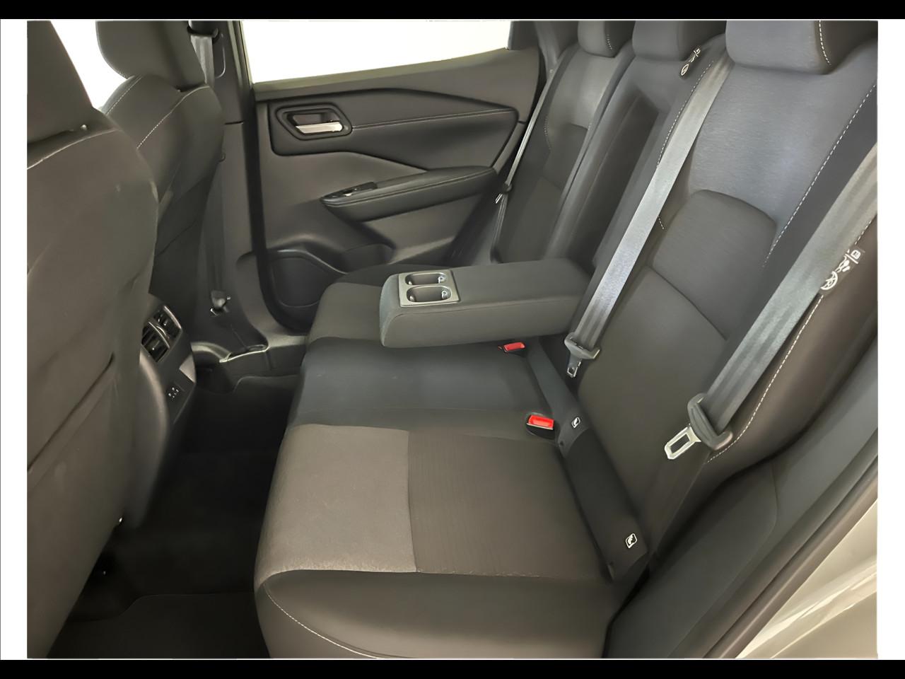 NISSAN QASHQAI N-CONNECTA MHYB 140CV