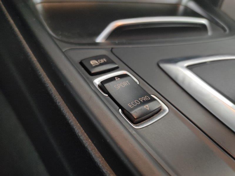 BMW Serie 3 (F30/F31) - 318d Business Advantage aut.