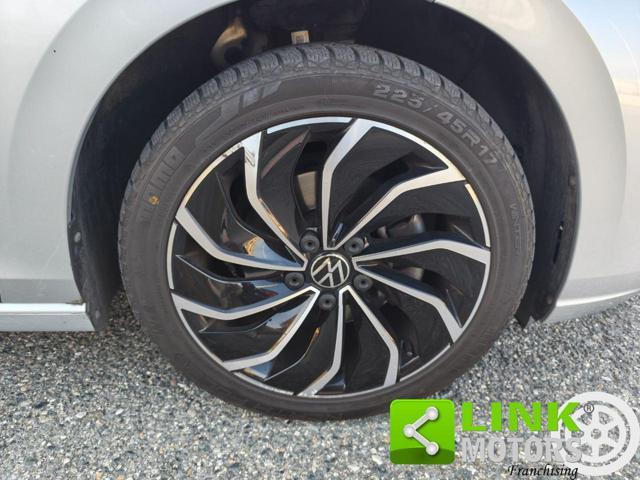 VOLKSWAGEN Golf 1.5 eTSI 130 CV EVO ACT DSG Style