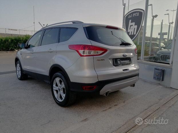 FORD Kuga 2.0 TDCI 120 CV S&S 2WD Titanium