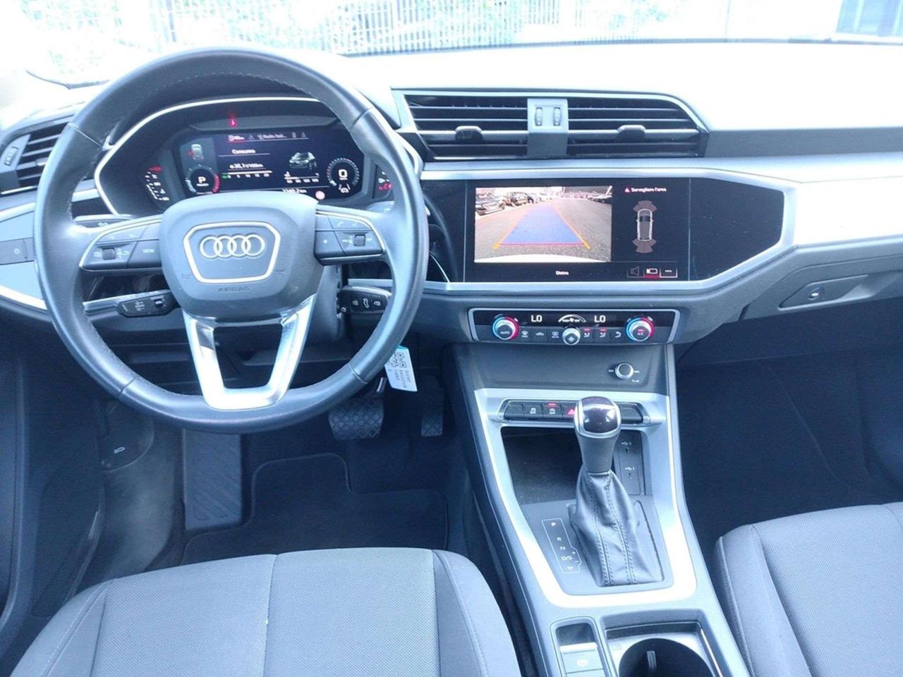 Audi Q3 AUDI Q3 35 TDI S tronic Business Advanced
