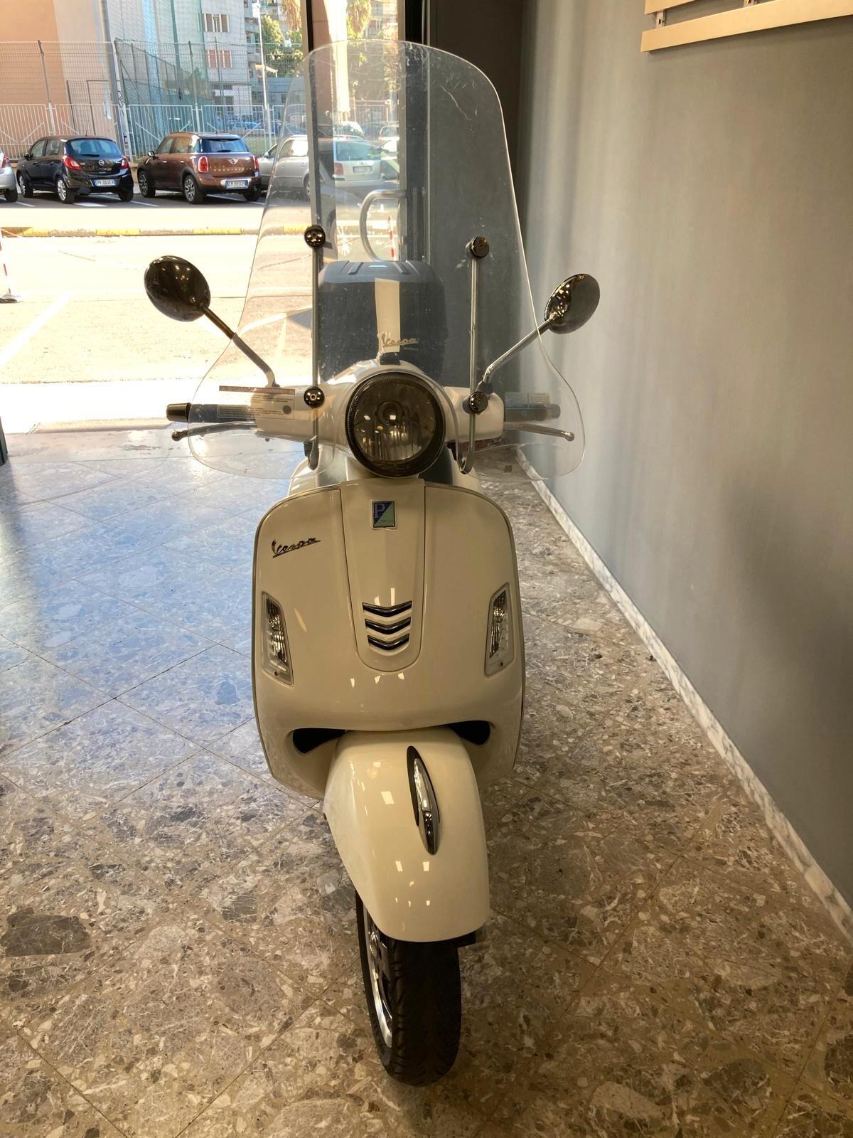 Vespa GTS 300